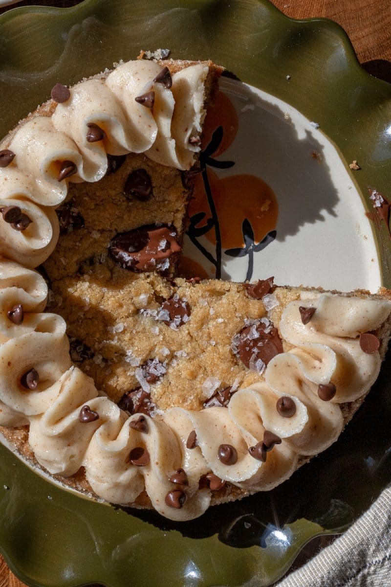 Close up of the cut single serve brown butter cookie cake.