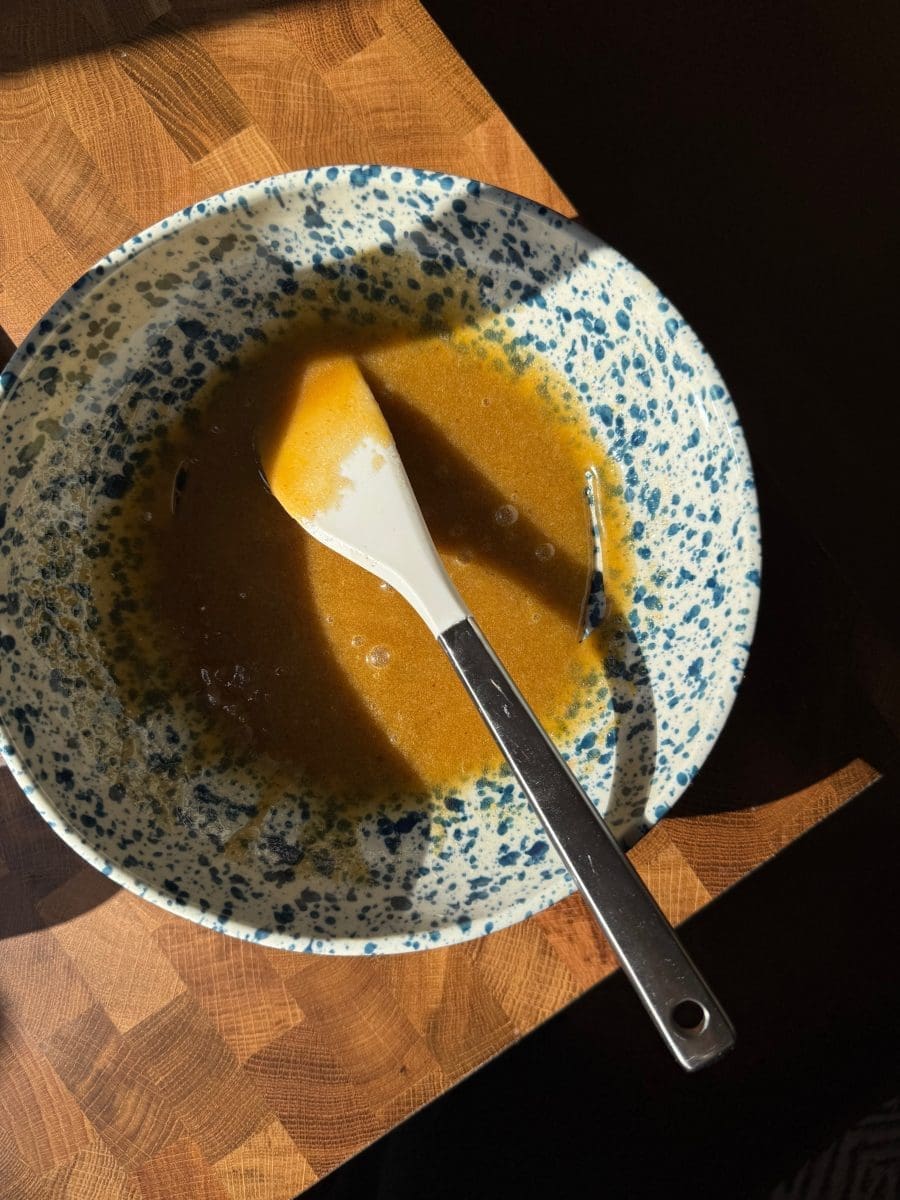 The wet ingredients mixed together.