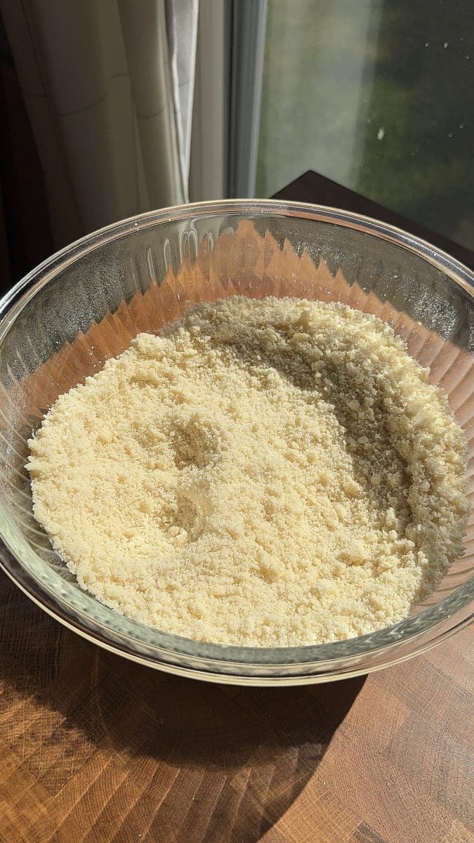 The dry ingredient and butter mixed together.