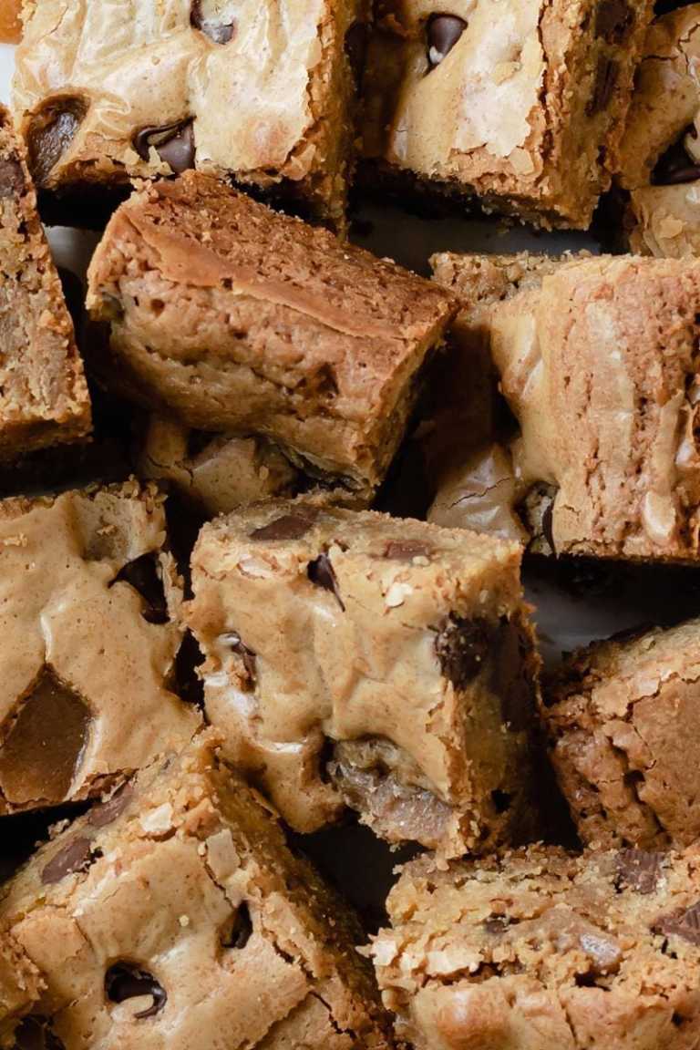 Toffee Chocolate Chip Blondies Fresh Bean Bakery