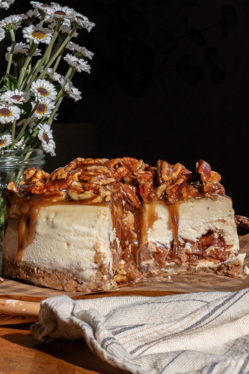 Apple Pecan Pie Cheesecake