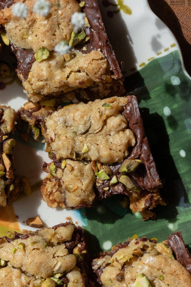 Close up of the pistachio oatmeal fudge bars.