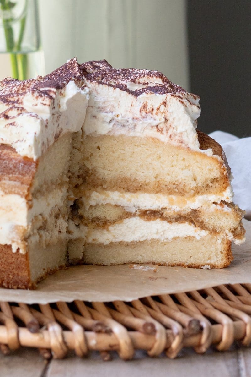 Tiramisu Cake