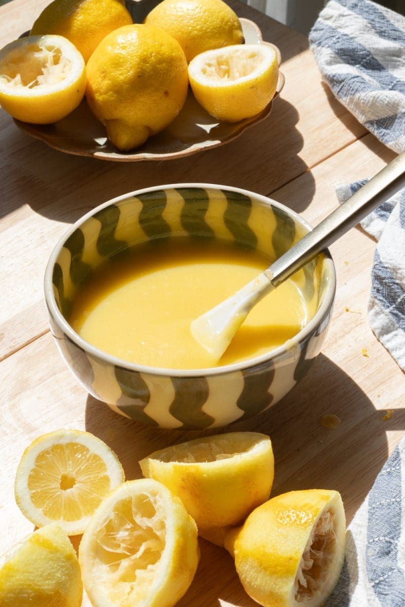 The lemon curd in a mixing bowl.