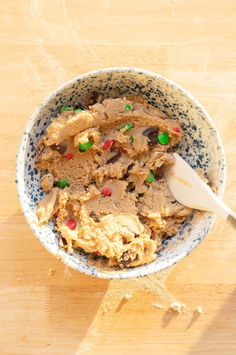 The finished cookie dough in the mixing bowl.