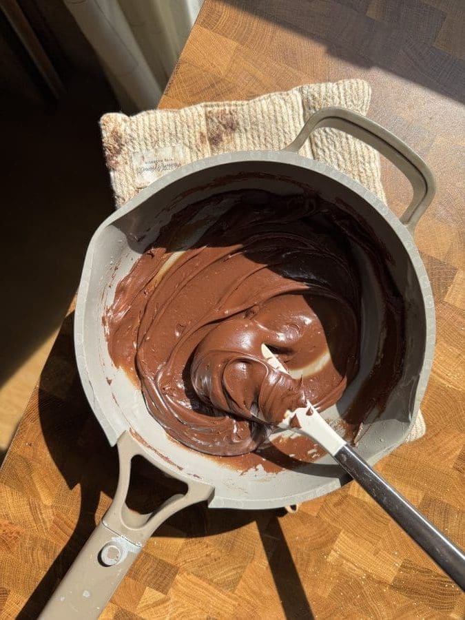 The fudge in a saucepan.