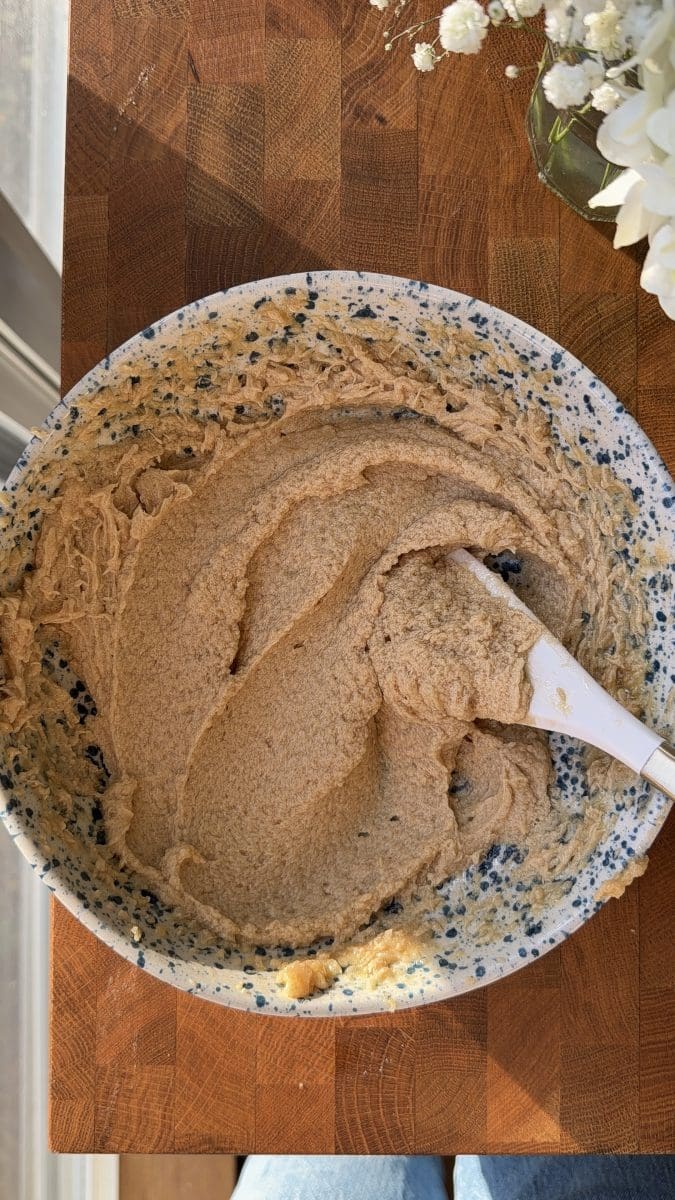 The wet ingredients mixed together.